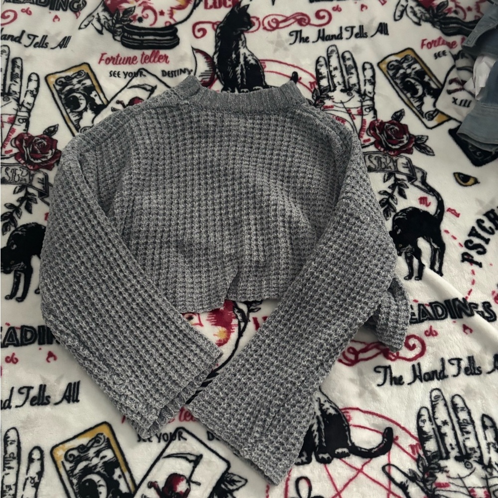 Forever 21 Gray Crew Neck Sweater with Ribbed Texture